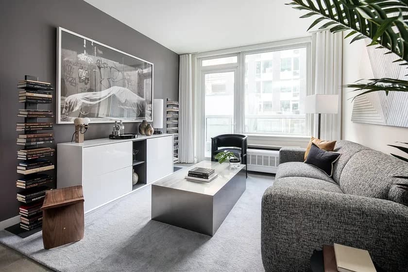 8 Gramercy Park South #5B, Manhattan, NY 10003 apartment_living_room 1