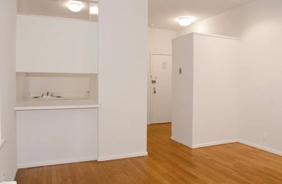 240 East 21 Street #1-RW, Manhattan, NY 10010 1