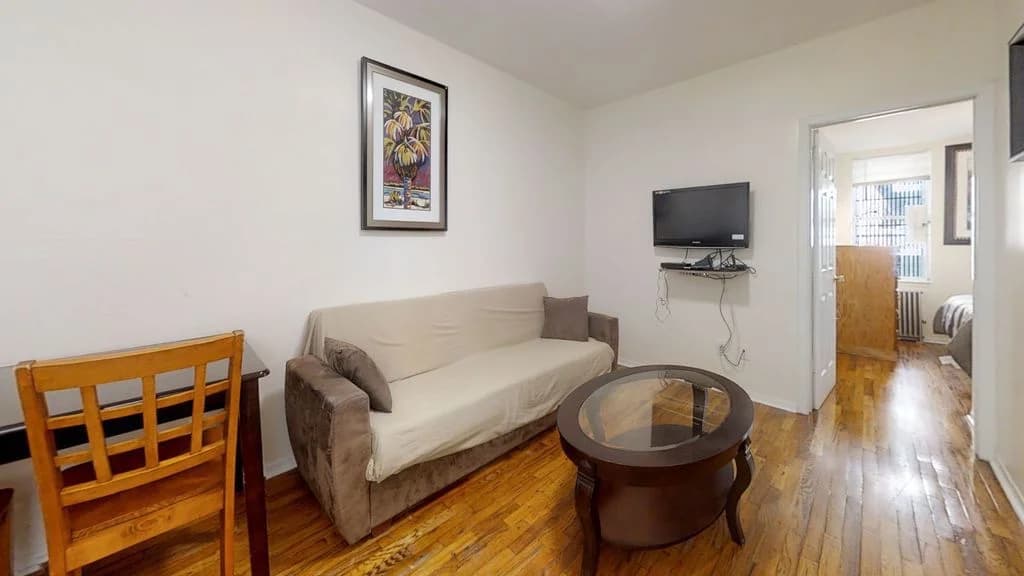 420 East 13 Street #15, Manhattan, NY 10009 apartment_living_room 1
