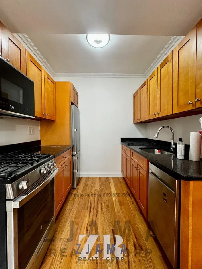 288 Maple Street #3F, Brooklyn, NY 11225 1