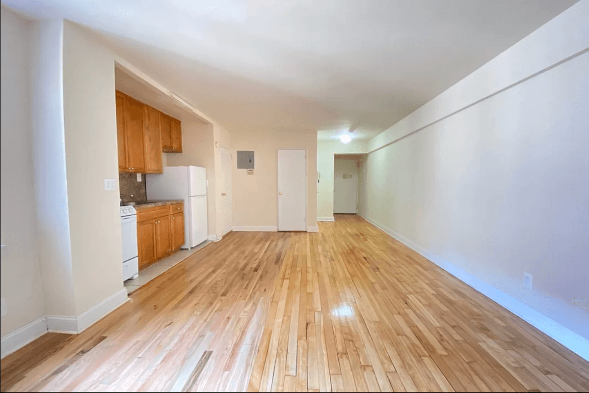 143-16 Barclay Avenue #1C, Queens, NY 11355
