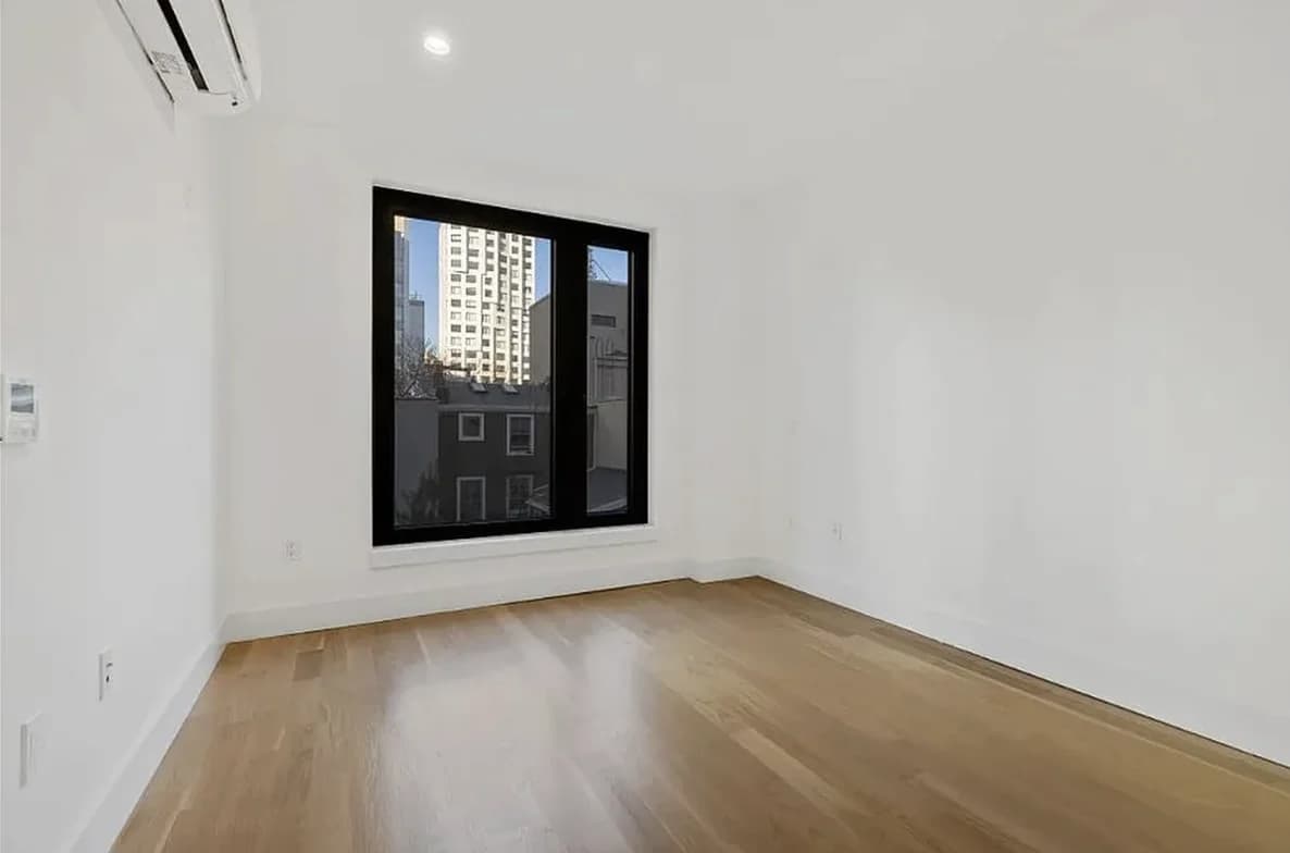 260 Gold Street #607, Brooklyn, NY 11201 apartment_bedroom_room 1