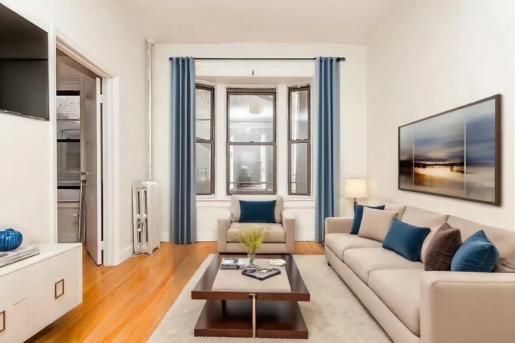 600 Park Place #7, Brooklyn, NY 11238 apartment_living_room 1