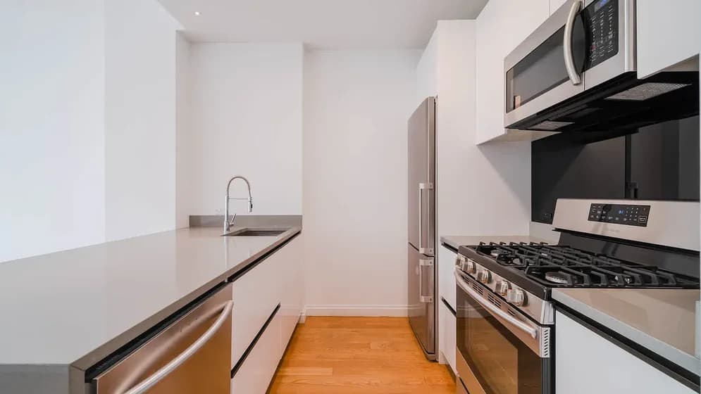 239 North 9 Street #E303, Brooklyn, NY 11211 apartment_kitchen 1