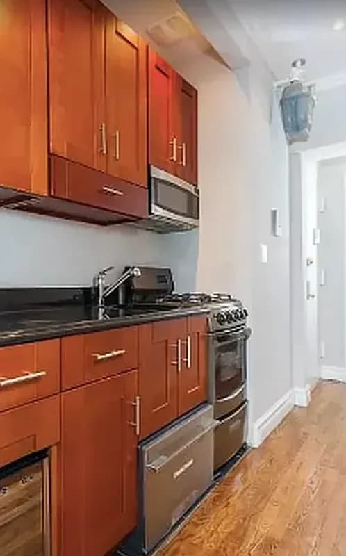 248 Mott St #9, Manhattan, NY 10012 apartment_kitchen 2
