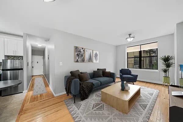 6645 Broadway #5-A, Bronx, NY 10471 apartment_living_room 1