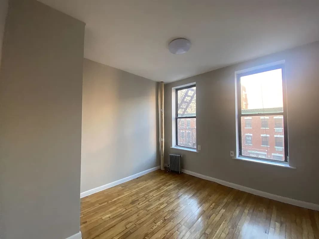 620 East 11 Street #7, Manhattan, NY 10009 apartment_living_room 1