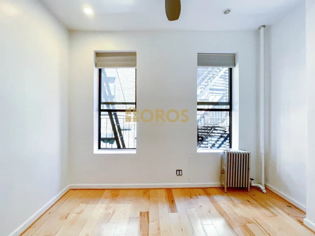 213 East 10 Street #7, Manhattan, NY 10003 apartment_bedroom_room 1
