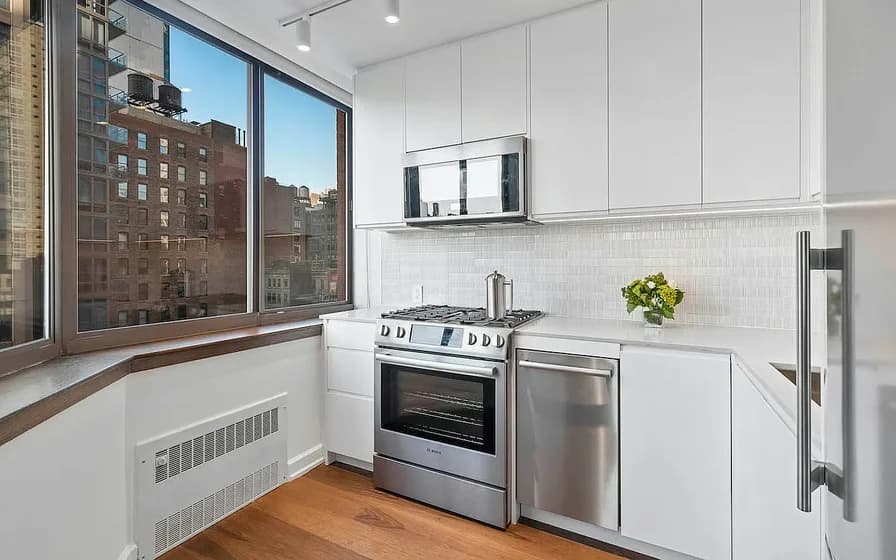 77 W 24 St #20A, Manhattan, NY 10010 apartment_kitchen 1