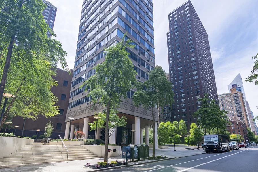 420 East 54 Street #2011, Manhattan, NY 10022 1