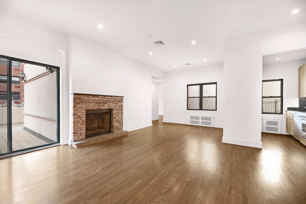 226 E 70 St #PHB, Manhattan, NY 10021 1