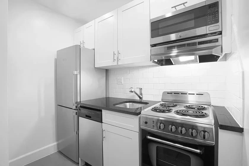 24 5 Avenue #517, Manhattan, NY 10011 apartment_kitchen 1