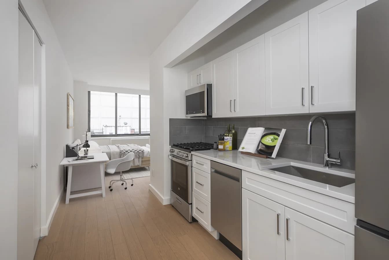 301 East 94 Street #07C, Manhattan, NY 10128 1