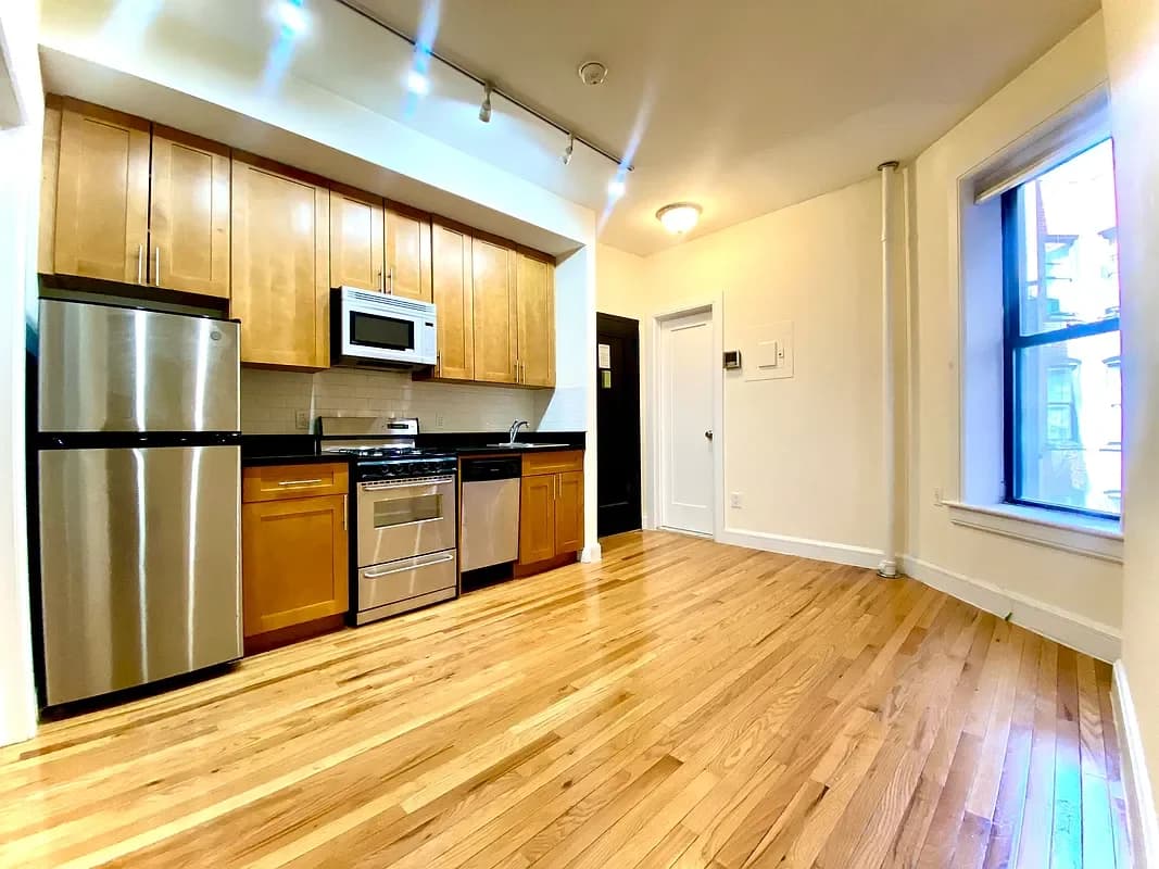 228 East 80 Street #5RE, Manhattan, NY 10075 apartment_kitchen 1