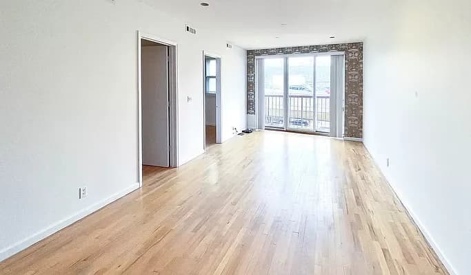 62 Clermont Avenue #502, Brooklyn, NY 11205 apartment_living_room 1