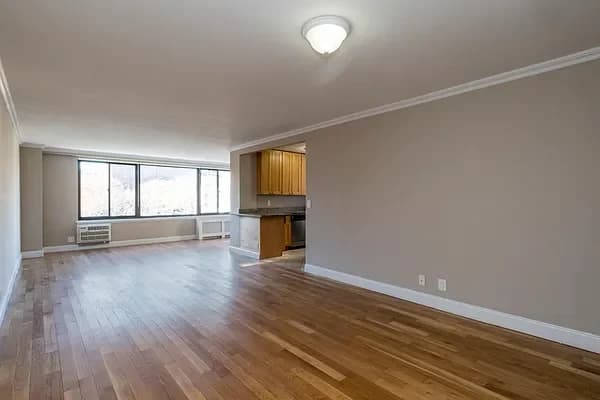 792 Columbus Avenue #5O, Manhattan, NY 10025 apartment_living_room 1