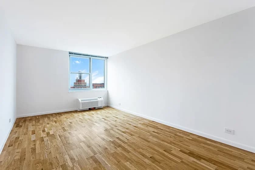 309 South End Avenue #5D, Manhattan, NY 10280 apartment_living_room 1