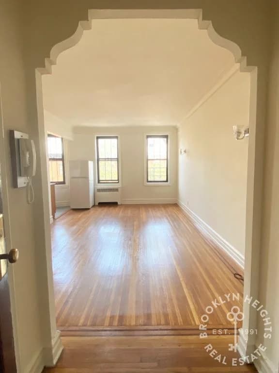 200 Clinton Street #4A, Brooklyn, NY 11201 1
