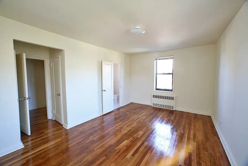 102-40 62 Avenue #2U, Queens, NY 11375 apartment_living_room 1