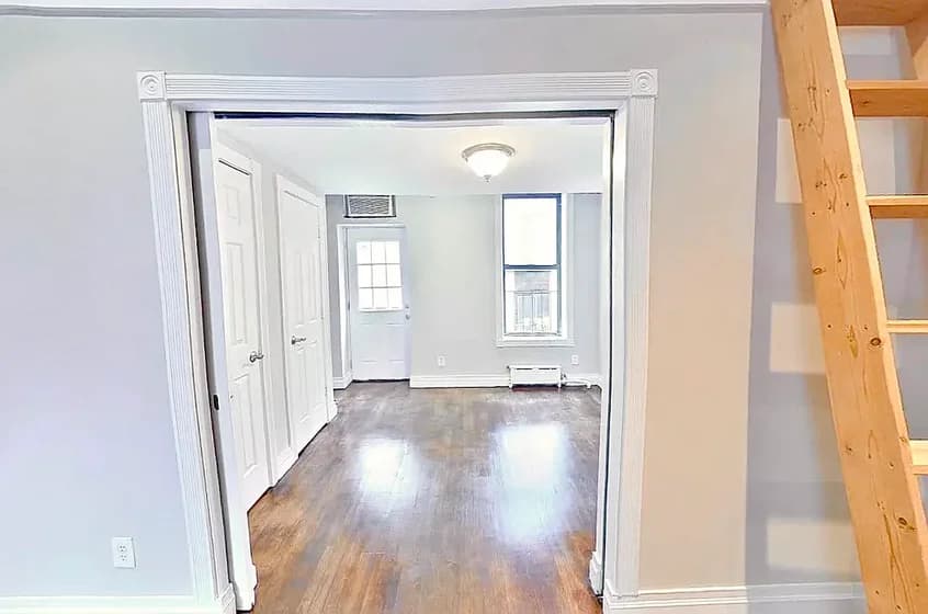 212 East 25 Street #19, Manhattan, NY 10010 apartment_living_room 1