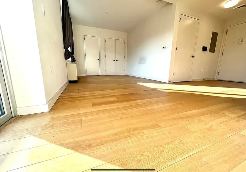 65-70 Austin Street #103, Queens, NY 11374 apartment_living_room 1