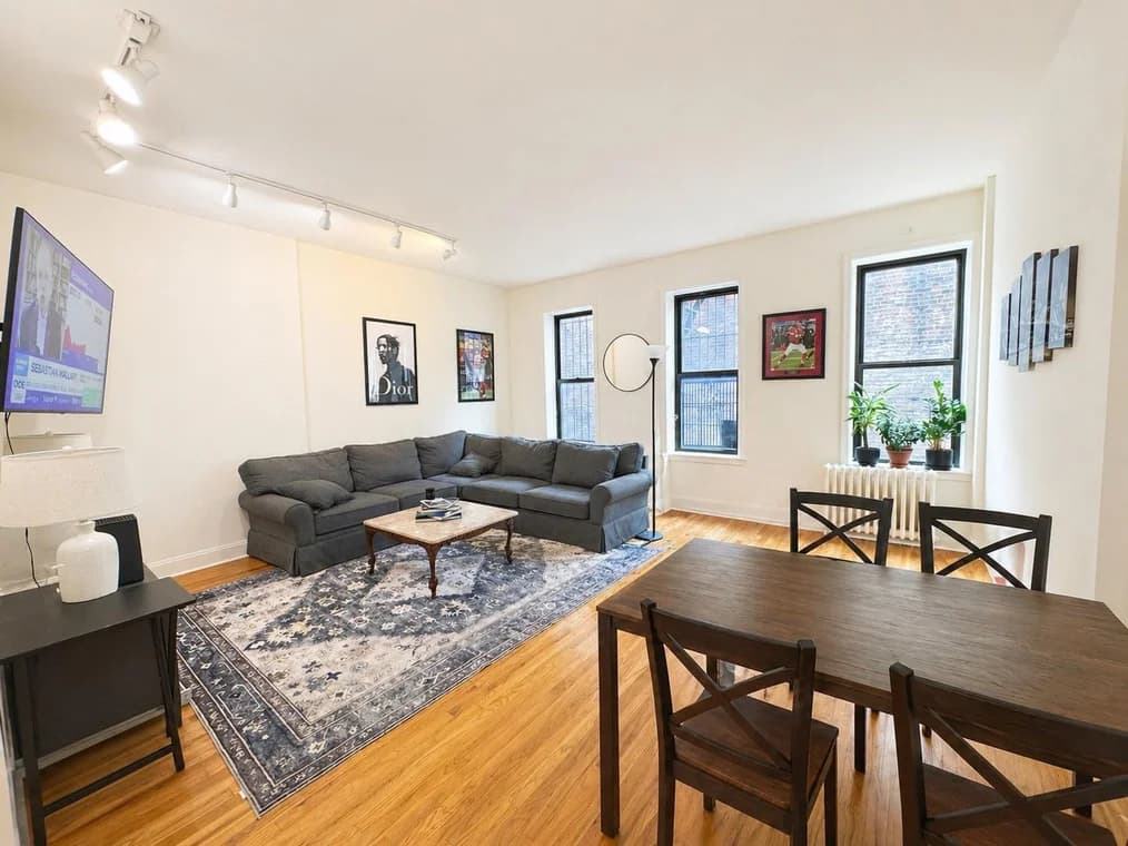 353 Amsterdam Avenue #8, Manhattan, NY 10024 1