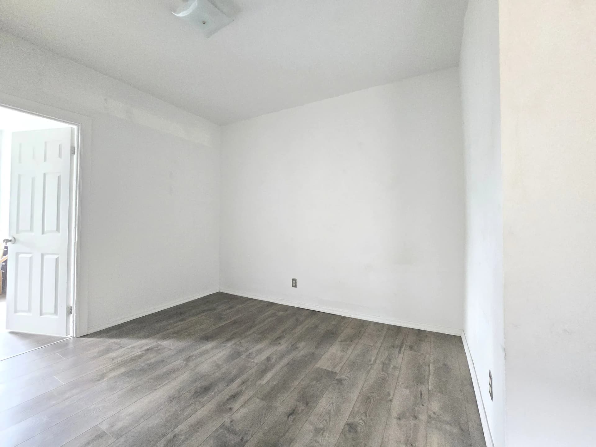 222 Metropolitan Avenue #13, Brooklyn, NY 11211 apartment_bedroom_room 1