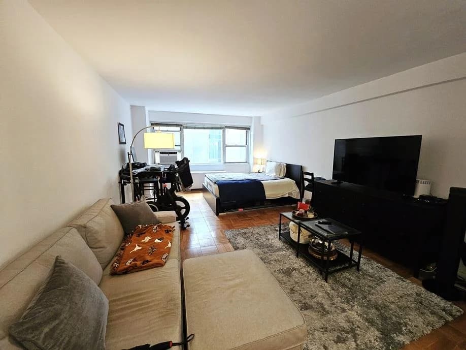 321 East 48 Street #6G, Manhattan, NY 10017 1