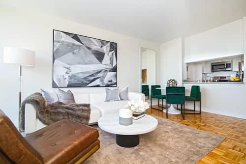 43-10 Crescent St #304, Queens, NY 11101