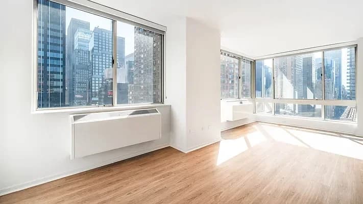 305 West 50 Street #17A, Manhattan, NY 10019