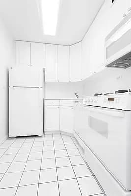 3333 Henry Hudson Parkway West #15C, Bronx, NY 10471 apartment_kitchen 1