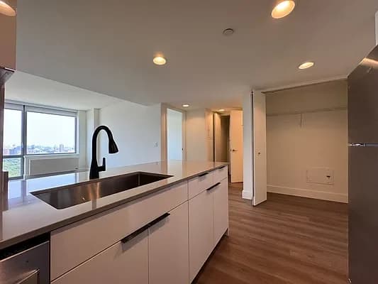 1 Morningside Drive #2016, Manhattan, NY 10025 apartment_kitchen 1