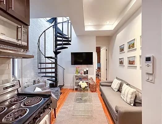 26 Vandam Street #5-RE, Manhattan, NY 10013