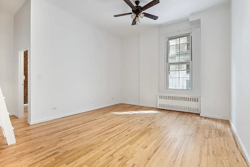 100 East 13 Street #2H, Manhattan, NY 10003 apartment_living_room 1