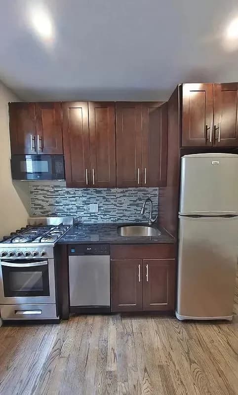 720 West 181 Street #59, Manhattan, NY 10033 apartment_kitchen 1