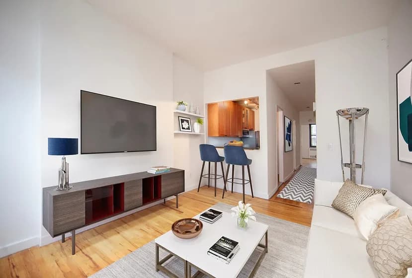 113 Sullivan Street #516, Manhattan, NY 10012 apartment_living_room 1