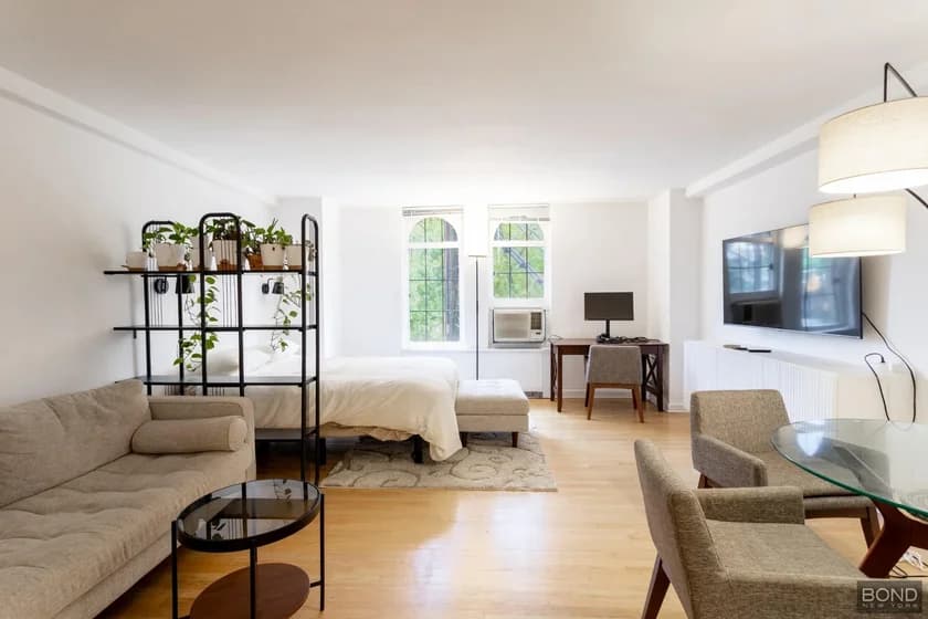 411 West 23 Street #2D, Manhattan, NY 10011