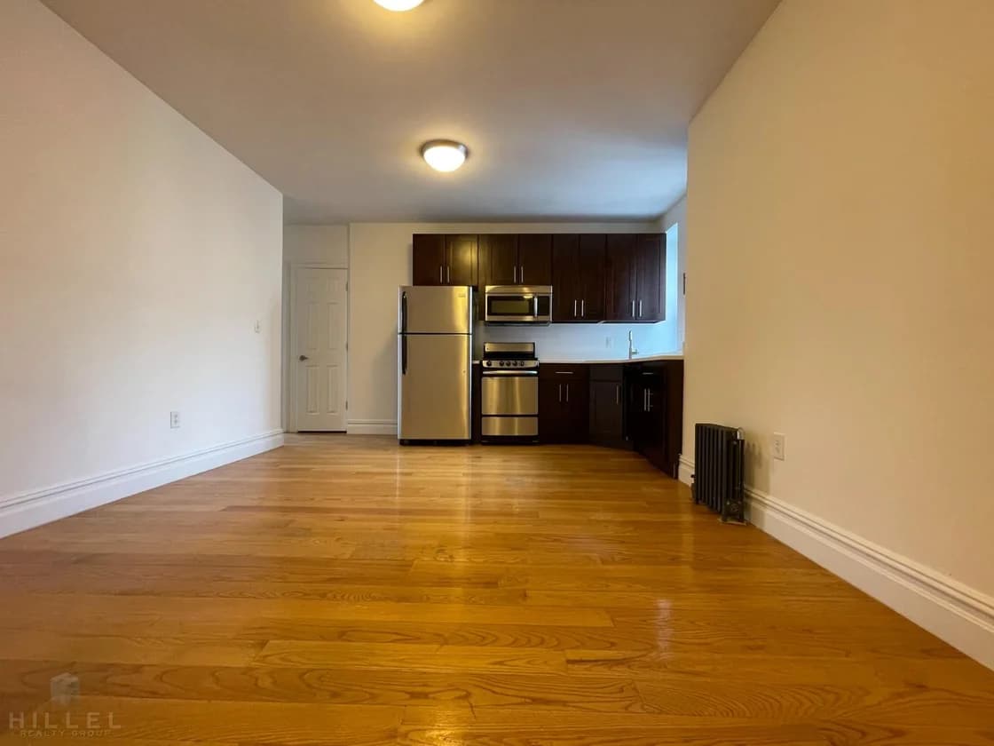 37-21 Ditmars Boulevard #Apt D1, Queens, NY 11105 1