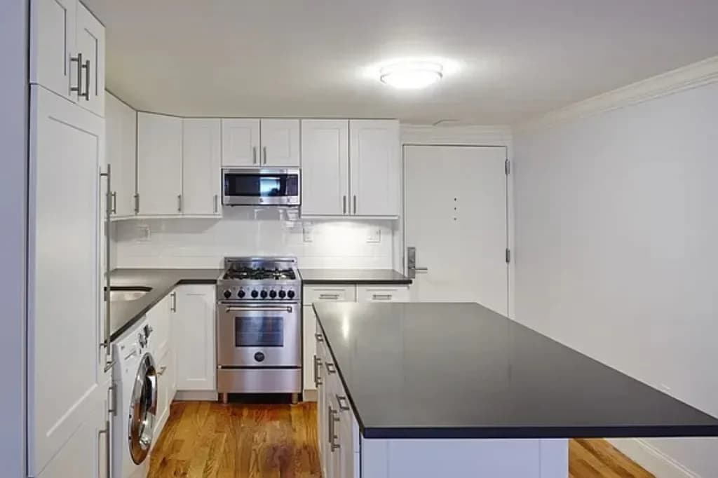 210 East 22 Street #2B, Manhattan, NY 10010 apartment_kitchen 1