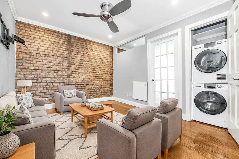 230 East 32 Street #2D, Manhattan, NY 10016 apartment_living_room 1