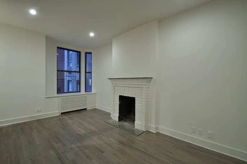 121 Madison Avenue #2K, Manhattan, NY 10016 apartment_living_room 1