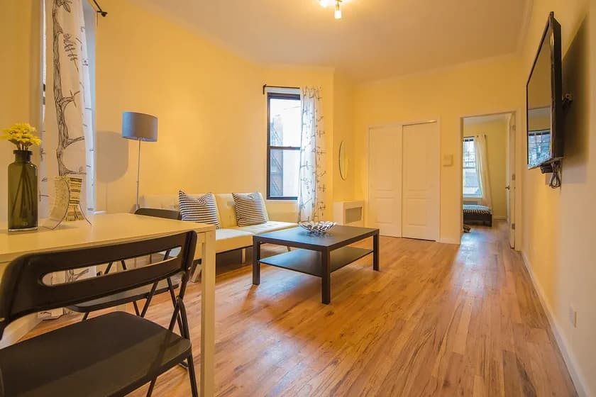 238 East 82 Street #5C, Manhattan, NY 10028 apartment_living_room 1