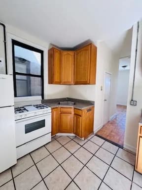 61 E 3 St #21, Manhattan, NY 10003
