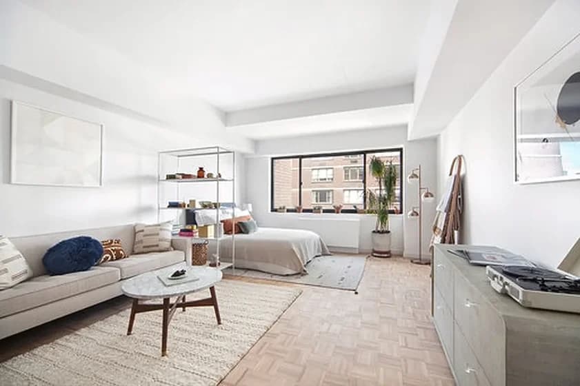 200 East 87 Street #11K, Manhattan, NY 10028 apartment_living_room 1