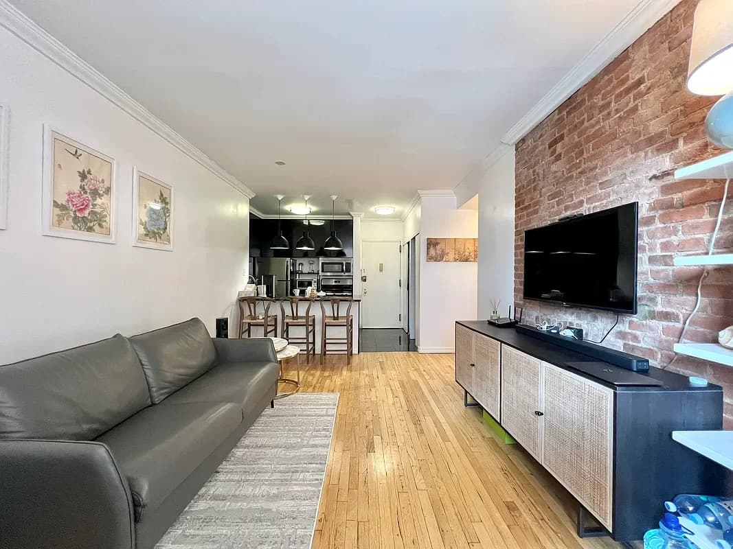 350 West 14 Street #4B, Manhattan, NY 10014 apartment_living_room 1