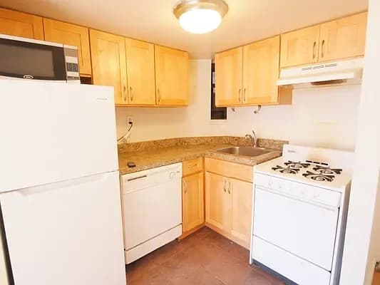425 East 77 Street #4D, Manhattan, NY 10075