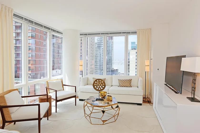 175 W 60 St #17D, Manhattan, NY 10023 apartment_living_room 1