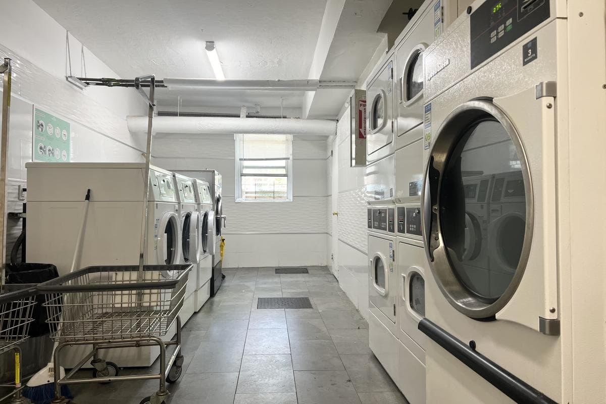 400 Argyle Road #LB1, Brooklyn, NY 11218 100