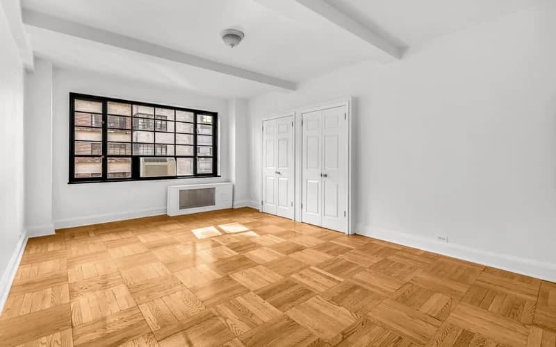 310 East 44 Street #020-1012, Manhattan, NY 10017 1