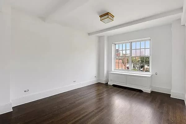 115 West 86 Street #8-A, Manhattan, NY 10024 apartment_living_room 1